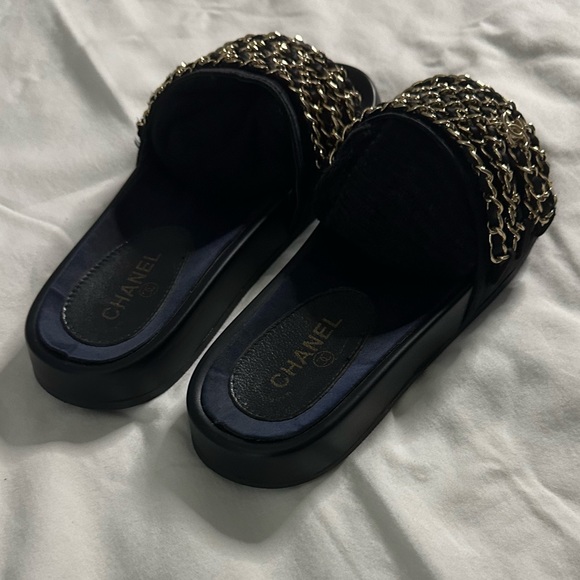 Chanel chain slides LIKE NEW!!! - Picture 2 of 4